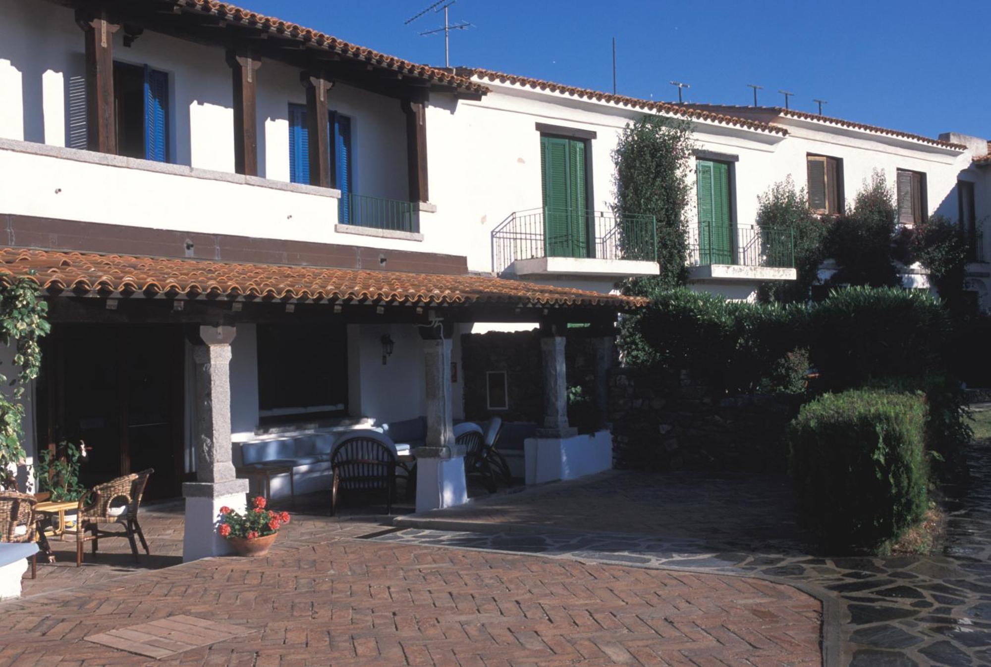 Ihr Hotel San Paolo Porto San Paolo  Luaran gambar