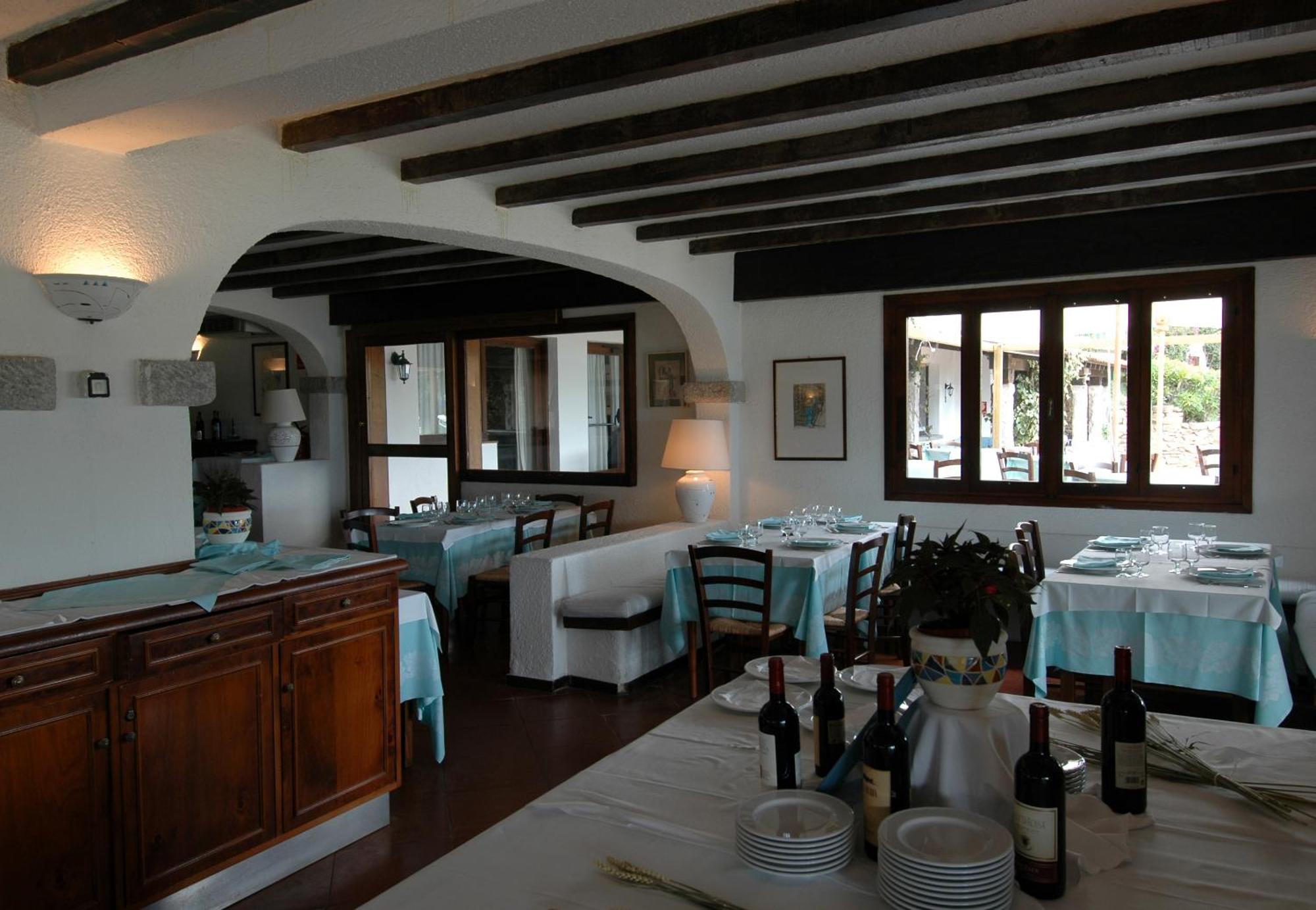 Ihr Hotel San Paolo Porto San Paolo  Luaran gambar